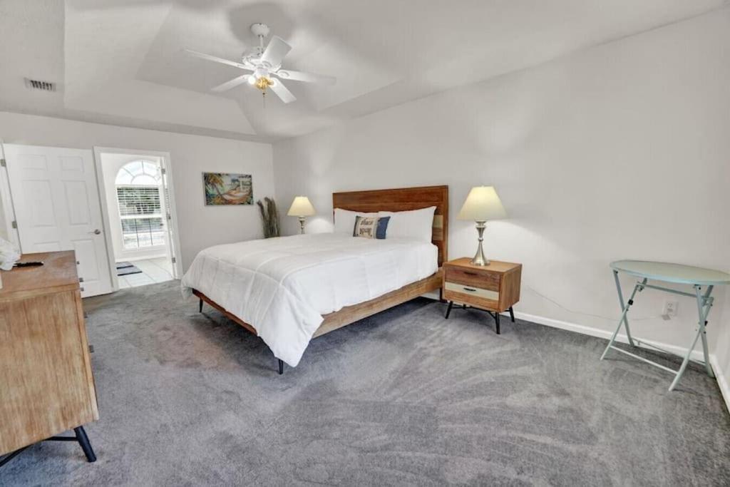 Hibiscus Hideout - 3br House, Private Pool, Near Bay & Beach! Holiday home Panama City Beach